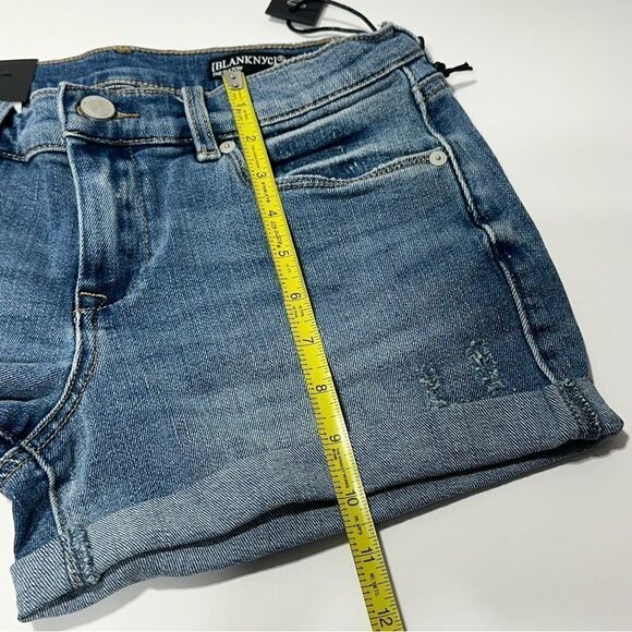 BLANK NYC Jean Shorts Medium Wash NWT Size 26 - Picture 7 of 9